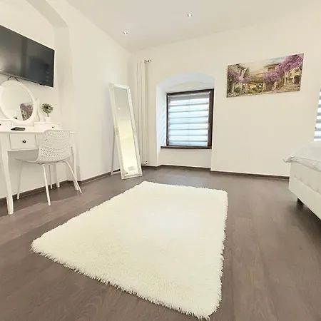 Apartment Old Poema